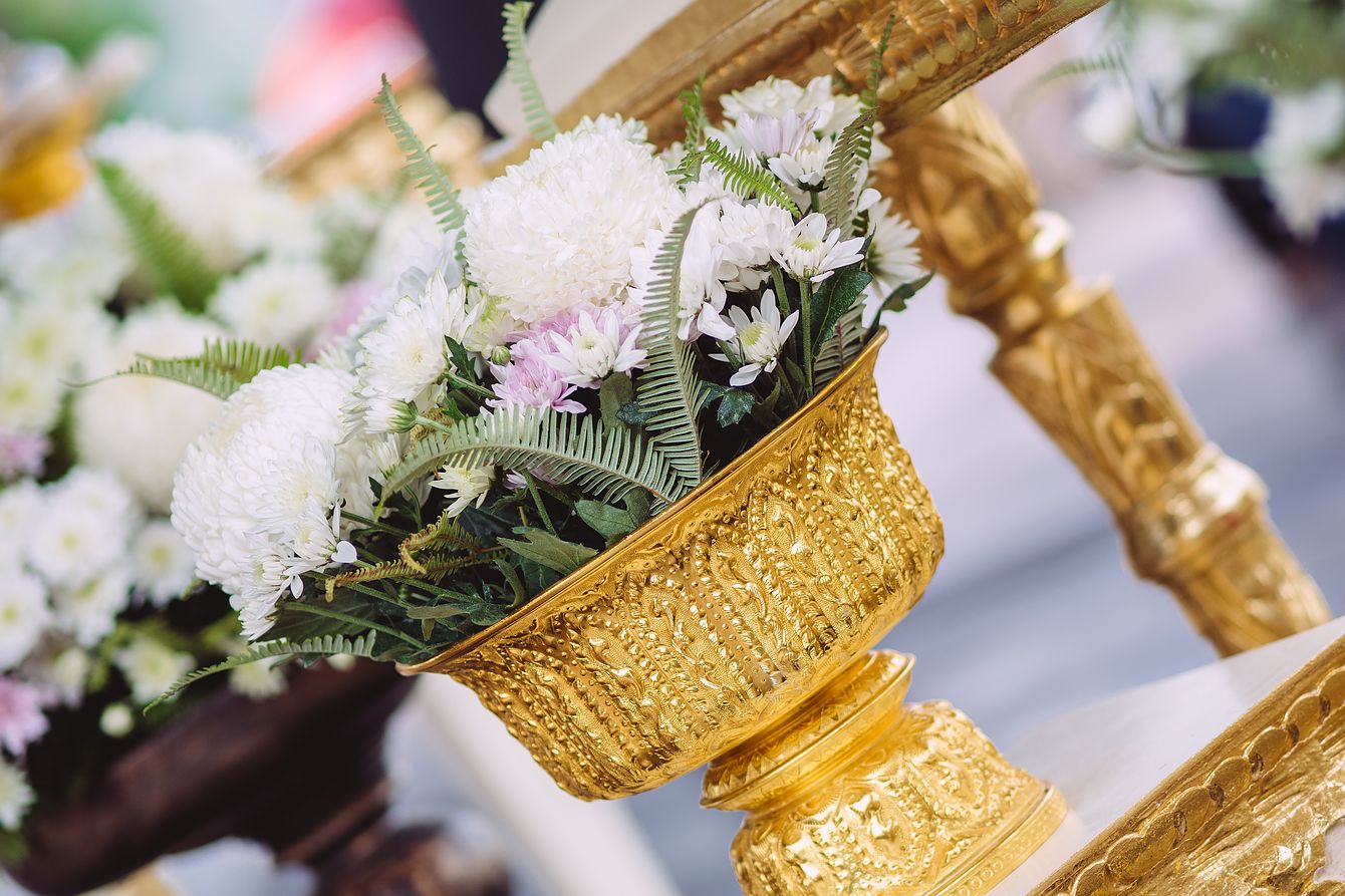 Heiraten in Thailand - Blumenschmuck für buddhistische Trauungszeremonie