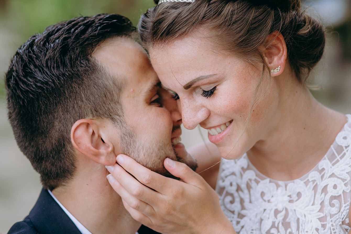 Brautpaar Traditionelle Hochzeitstage – Alle Jubiläen im Überblick & Bedeutung