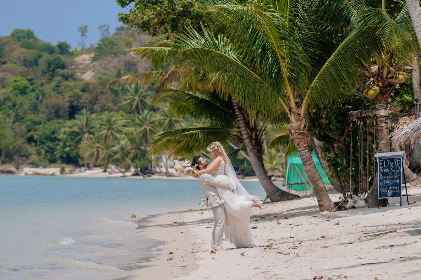 After Wedding Foto Shooting auf Koh Samui am Thong Krut Beach