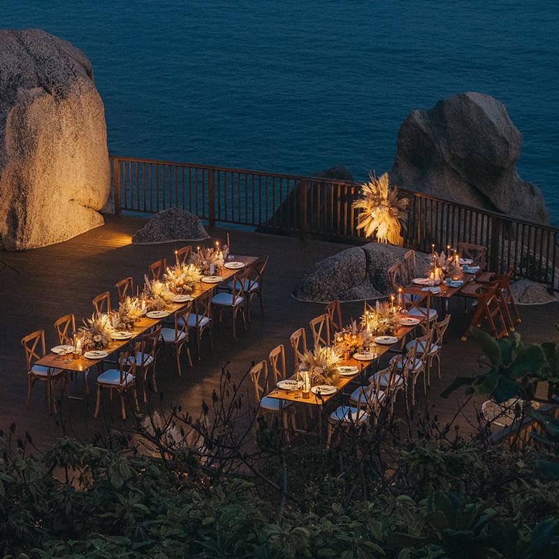 Riess Wedding Koh Samui: Dinner Table with romantic table lighting Riess Wedding Koh Samui: Dinner Table with romantic table lighting